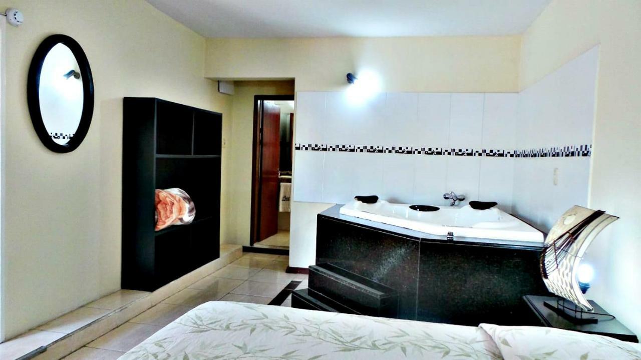 Petit Rivera Hotel エクステリア 写真
